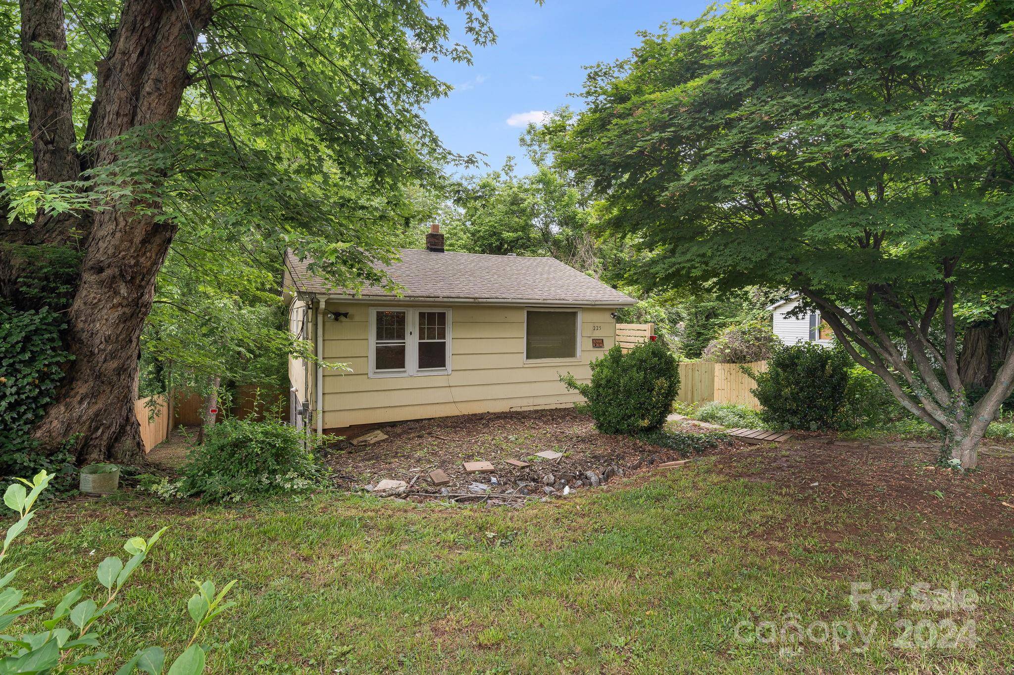 225 state ST, Asheville, NC 28806