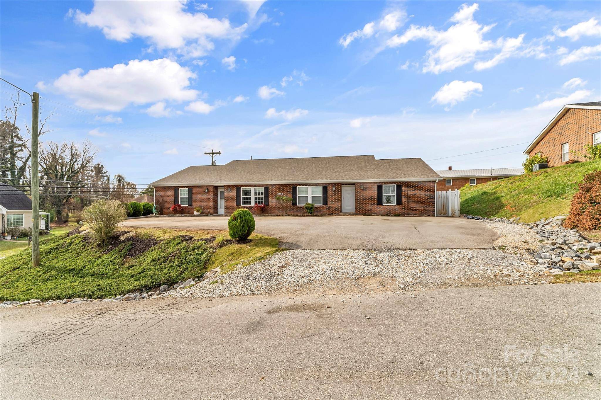 53 Buena Vista RDG #A, Marion, NC 28752