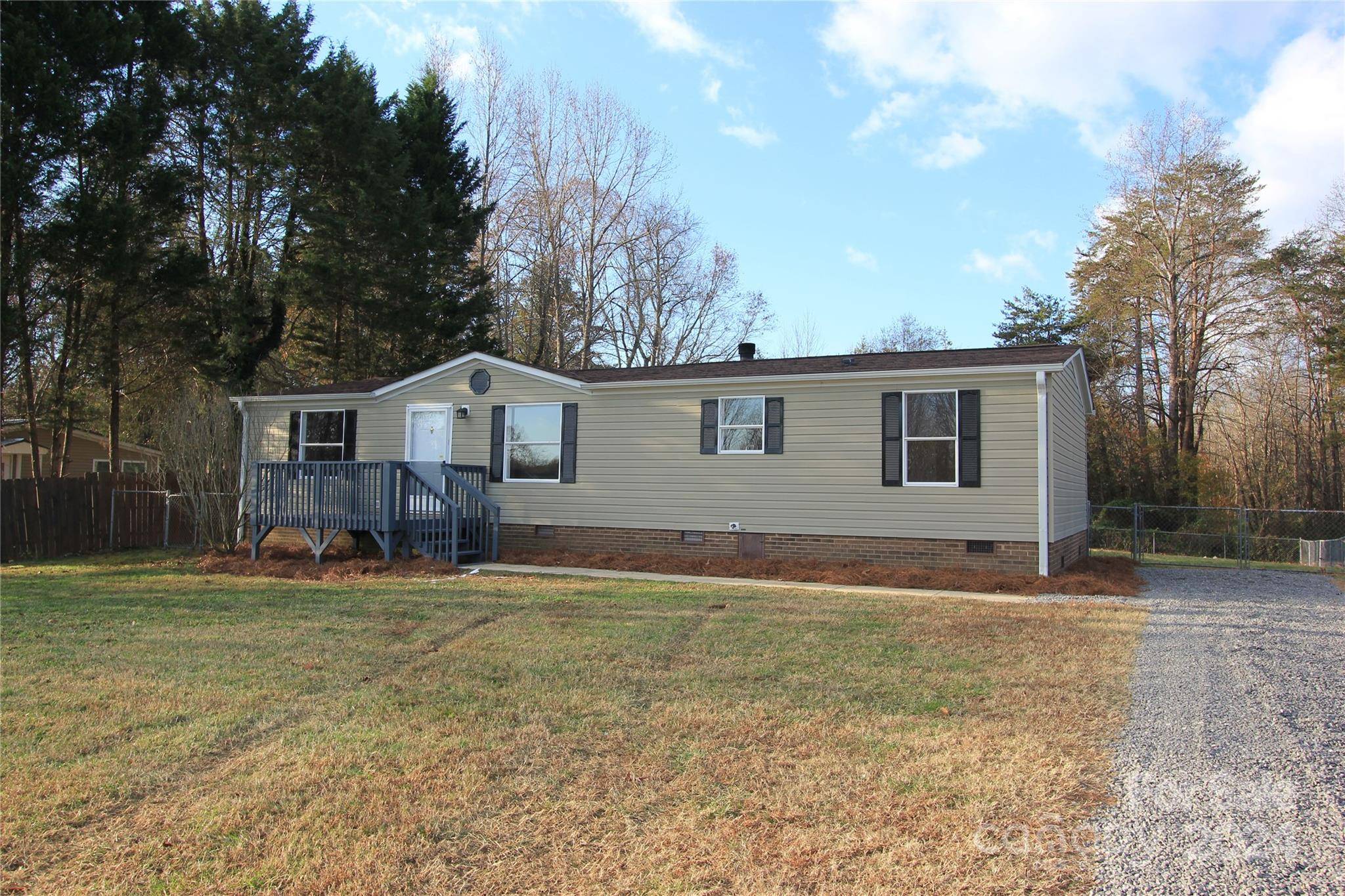 5811 Monarch PASS, Claremont, NC 28610