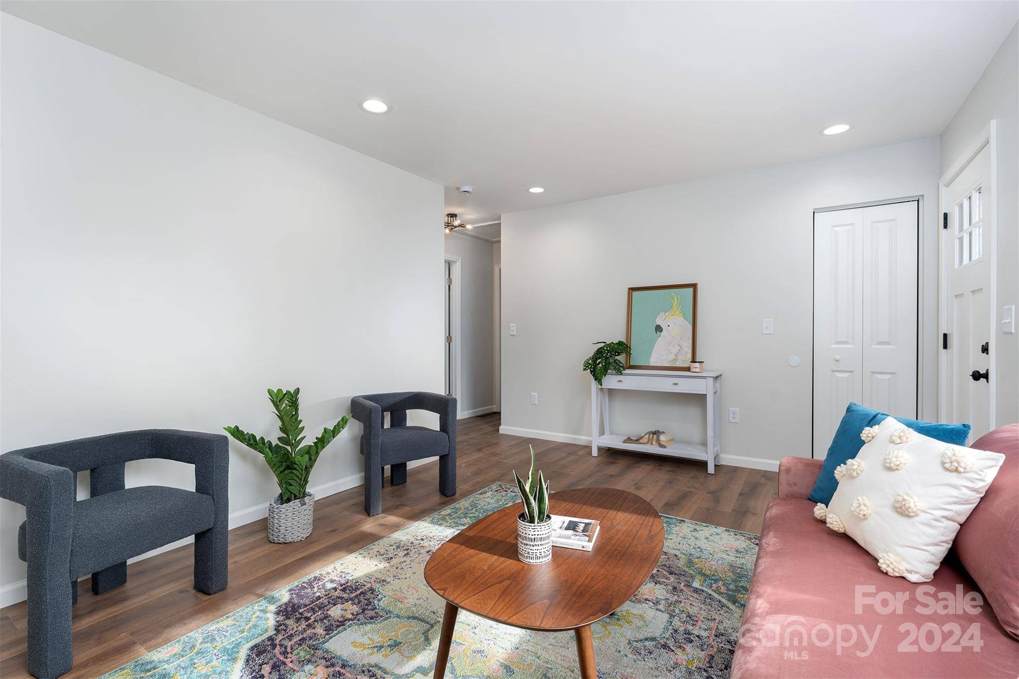 34 Fox Run DR, Fairview, NC 28730