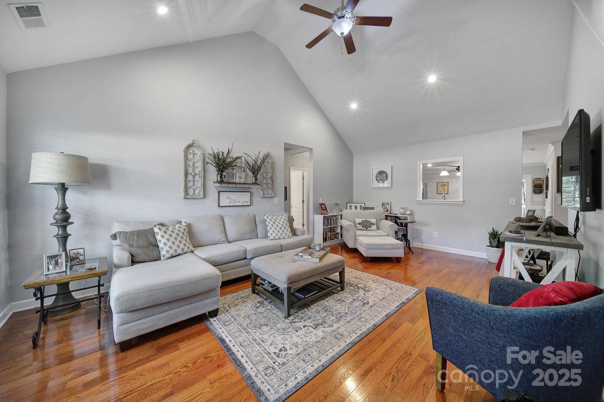 2045 Roadrunner RD, Clover, SC 29710