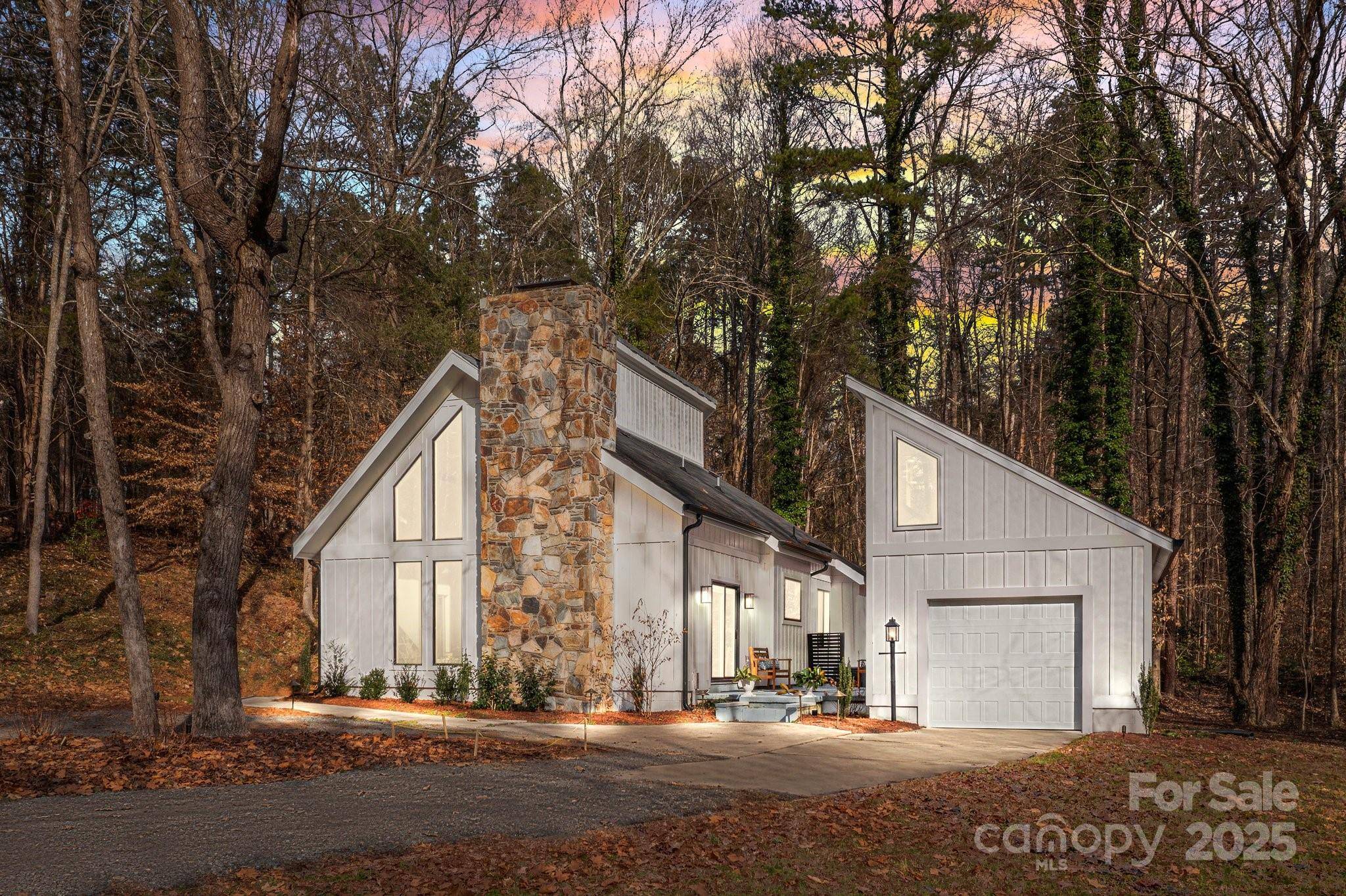 950 Lenhaven ST, Concord, NC 28025