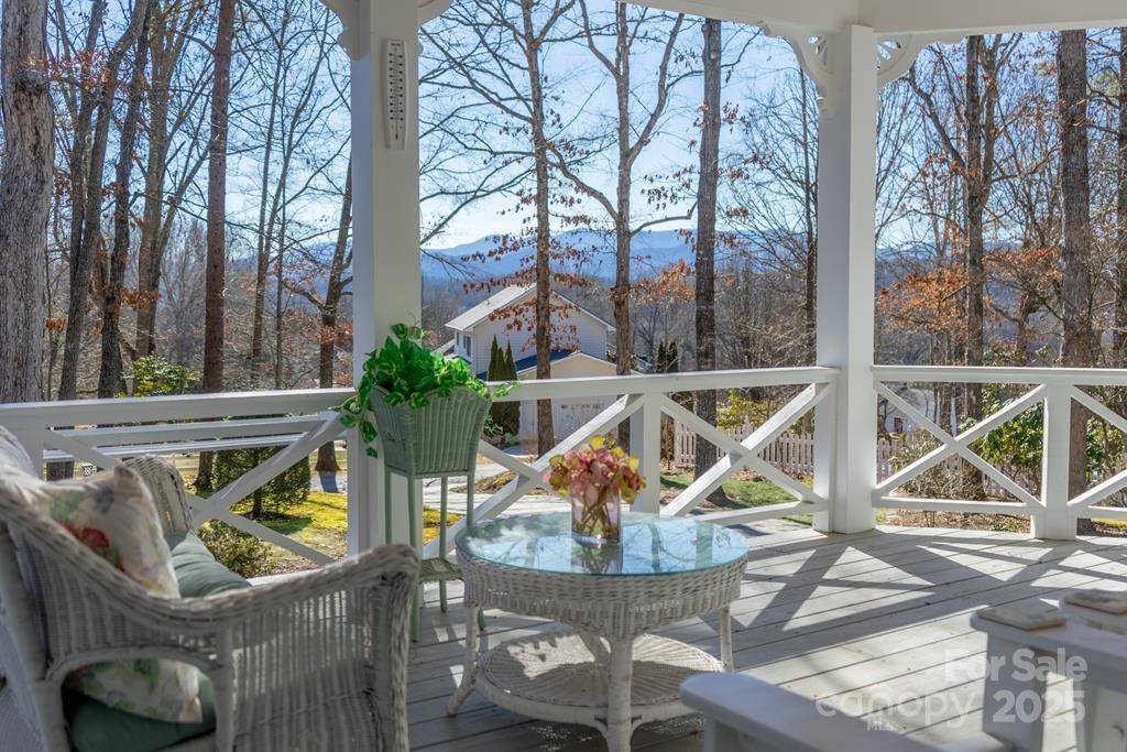 60 Circle TRCE, Franklin, NC 28734