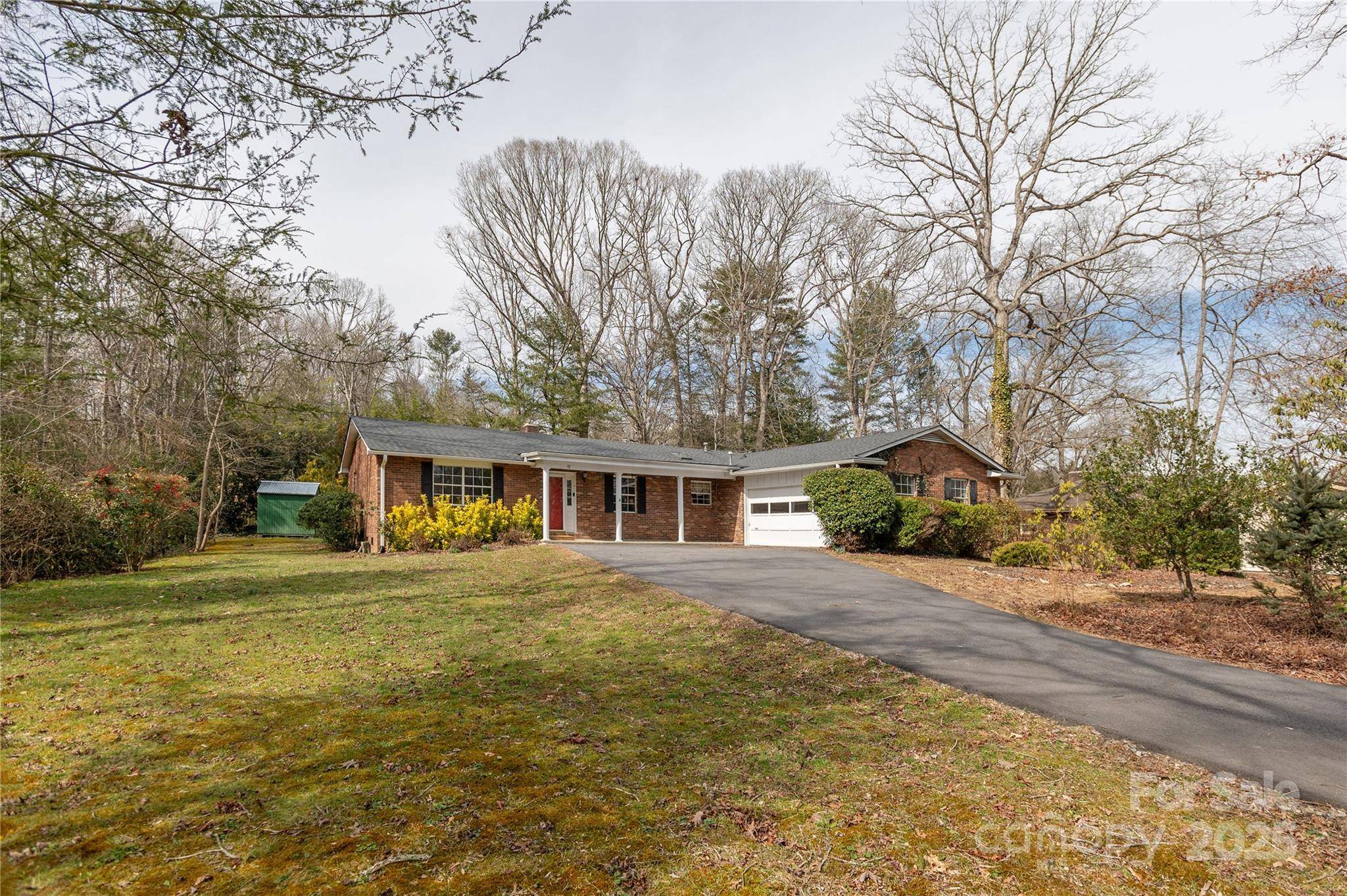 92 N Greenwood Forest DR, Etowah, NC 28729