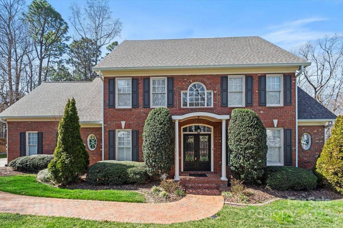 105 Royal Glen DR, Cary, NC 27518