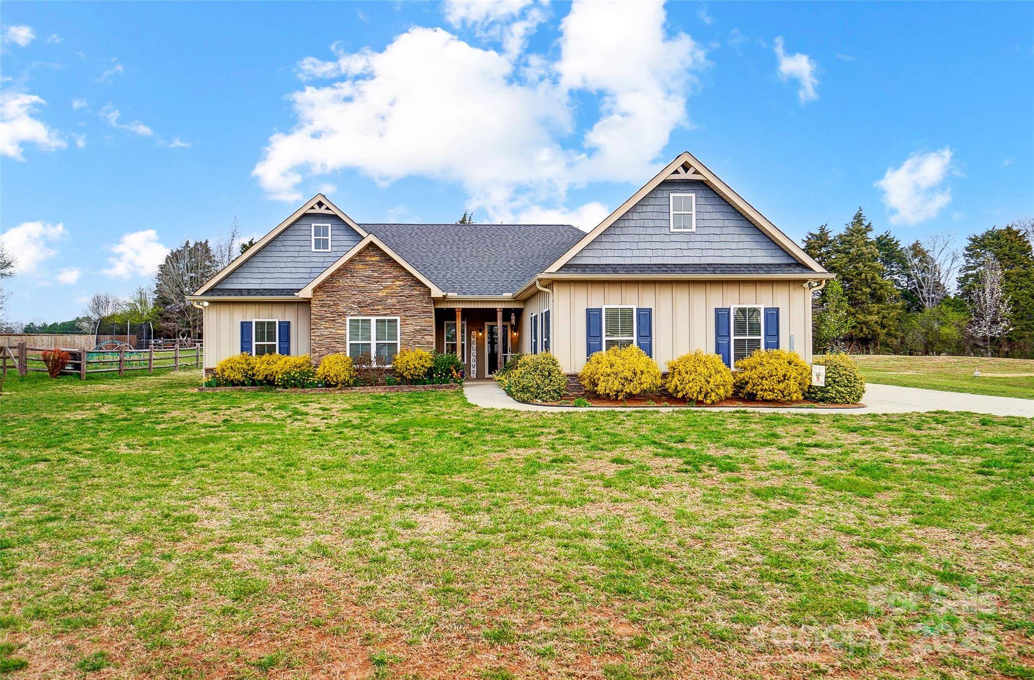 255 Dorothy DR, China Grove, NC 28023