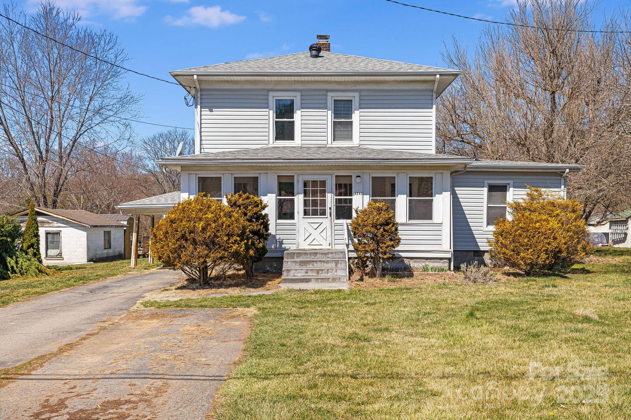4243 Old Clyde RD, Clyde, NC 28721