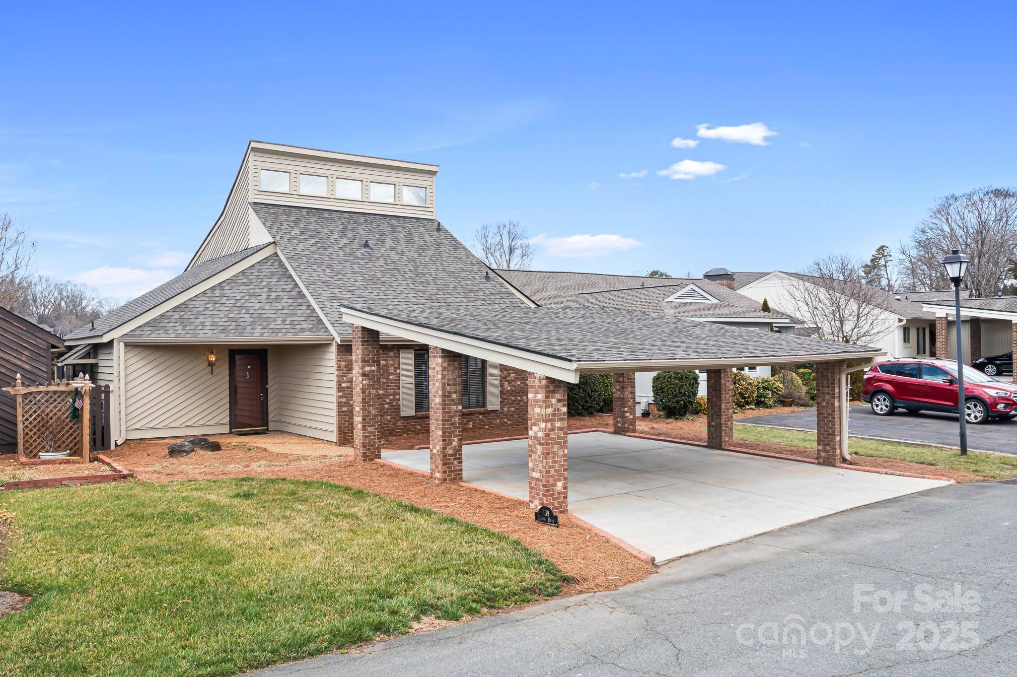 139 Fairway DR, Advance, NC 27006