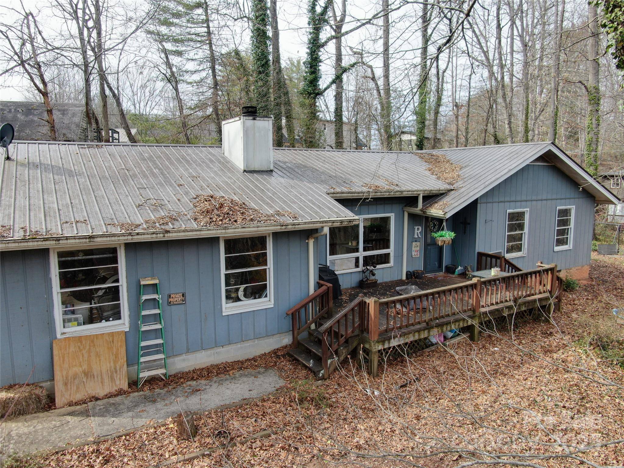 1 Virginia LN, Cullowhee, NC 28723