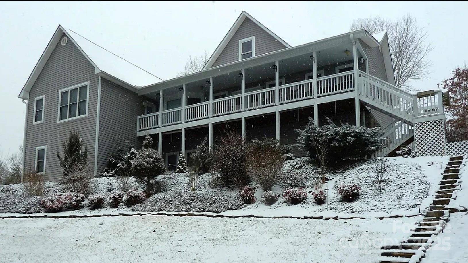 23 East TRCE, Franklin, NC 28734