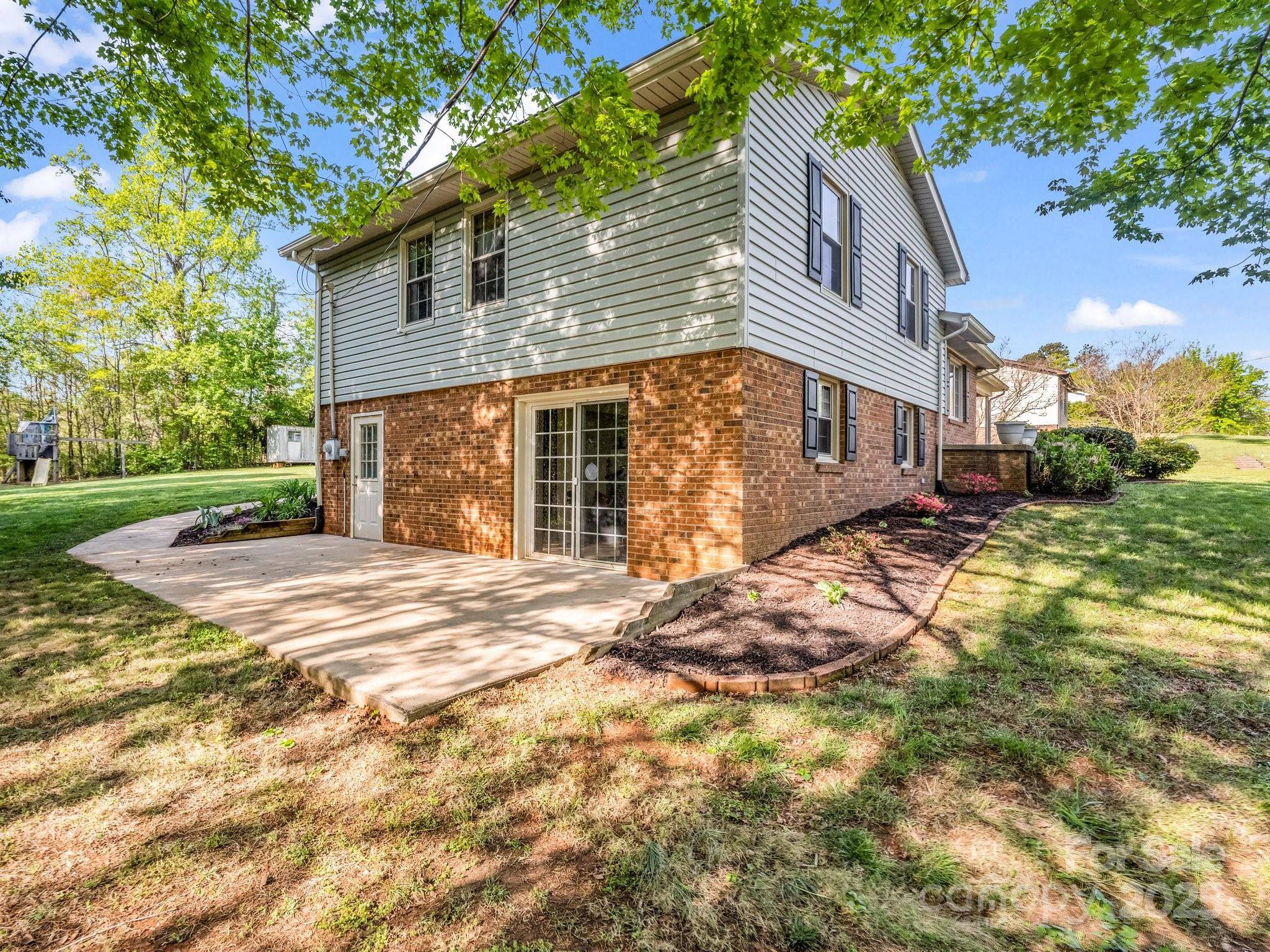 222 E Melissa LN, Forest City, NC 28043