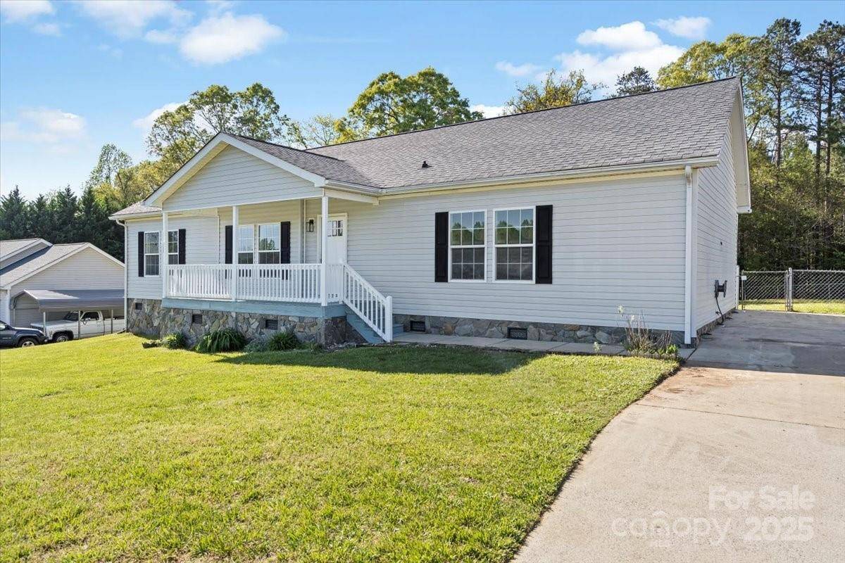 1058 Canada DR, Dallas, NC 28034