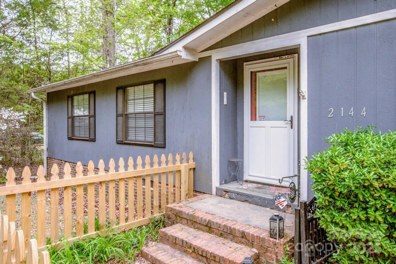 2144 Newhart RD, Charlotte, NC 28214