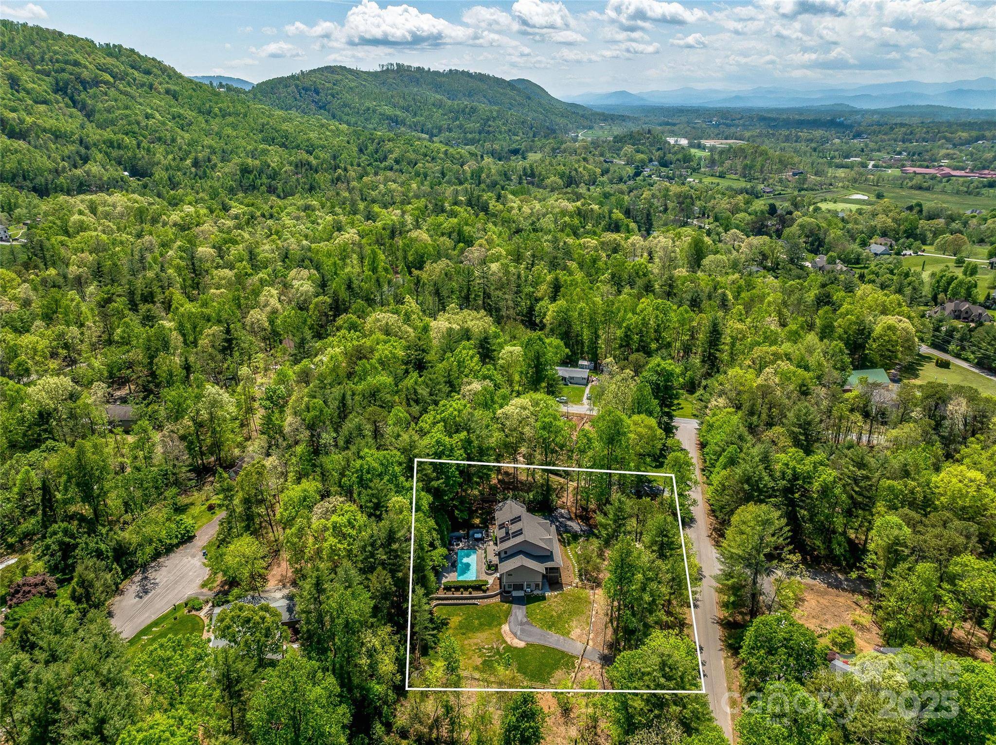 4 Waldrup Trace RD, Fletcher, NC 28732