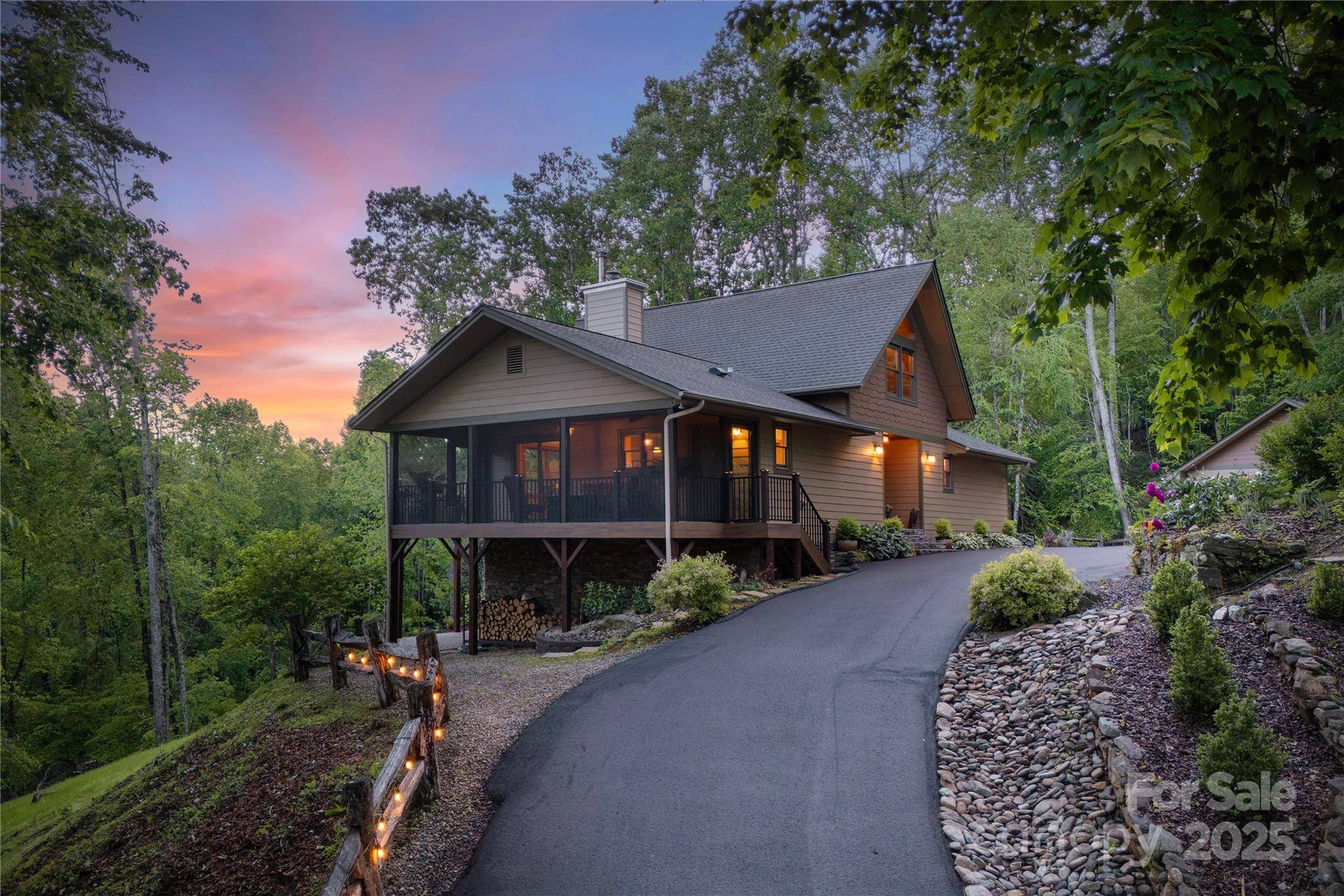 268 Trappers Run DR, Burnsville, NC 28714
