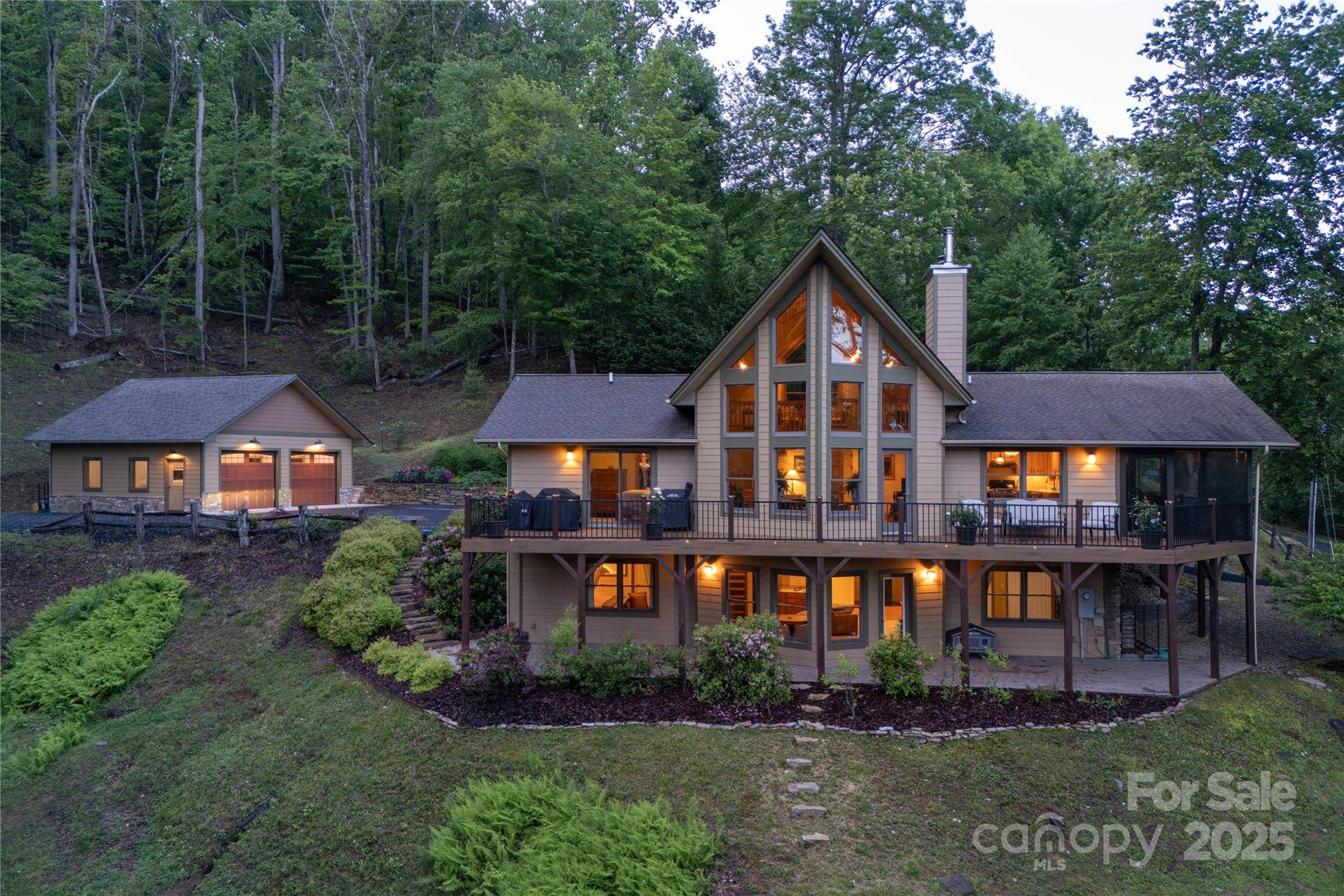 268 Trappers Run DR, Burnsville, NC 28714