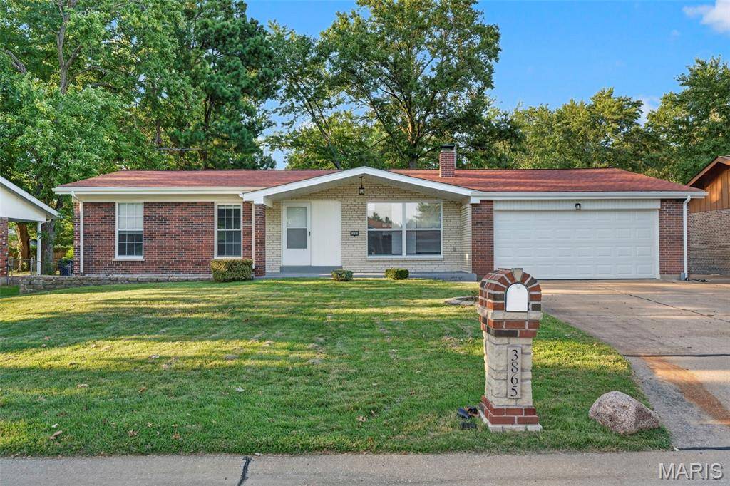 3865 Belcroft DR, Florissant, MO 63034
