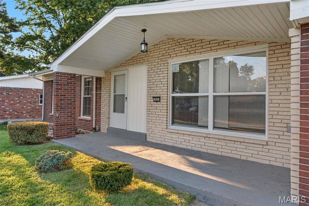 3865 Belcroft DR, Florissant, MO 63034