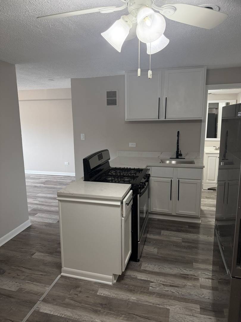 Address not disclosed, Palos Hills, IL 60465