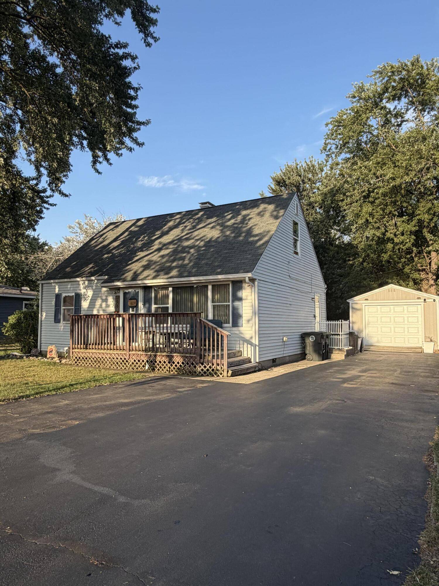 3609 Saint Joseph Place, Hobart, IN 46342