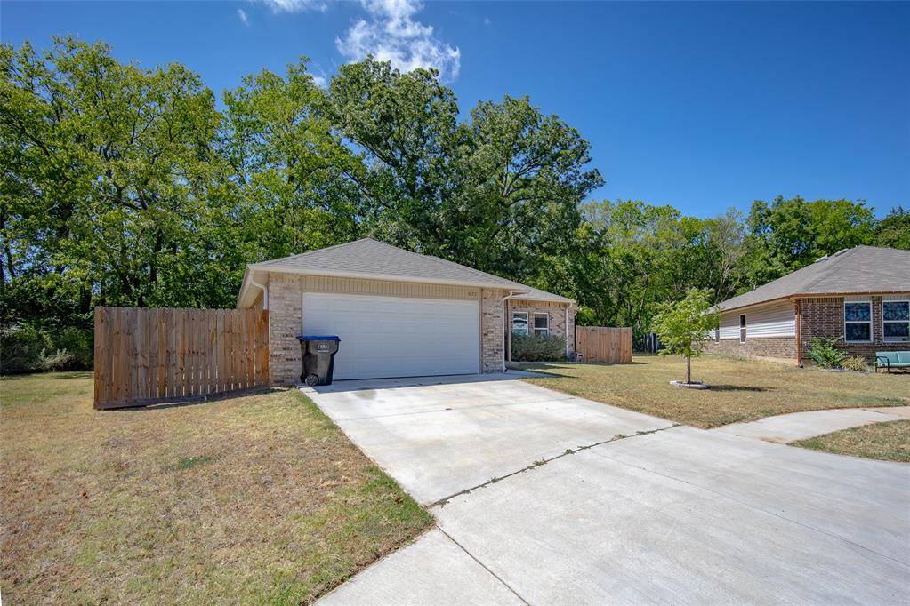 822 Highgarden CIR, Noble, OK 73068