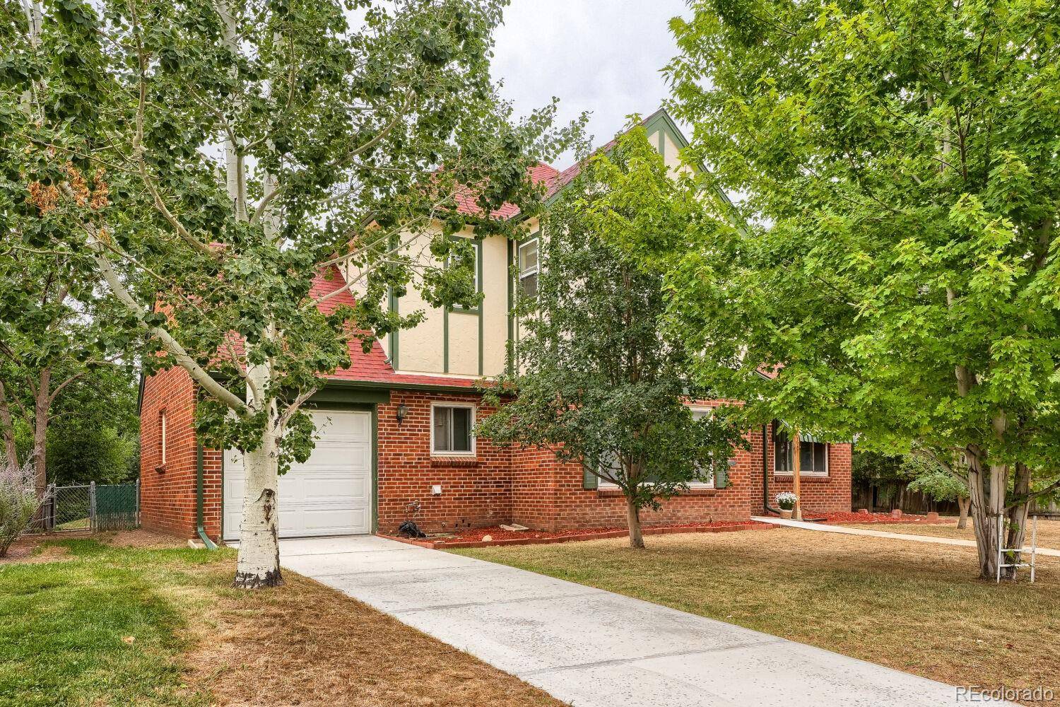 1060 Leyden ST, Denver, CO 80220
