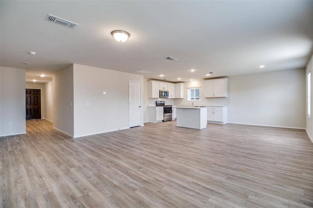 337 Glenwick Lane, Van Alstyne, TX 75495
