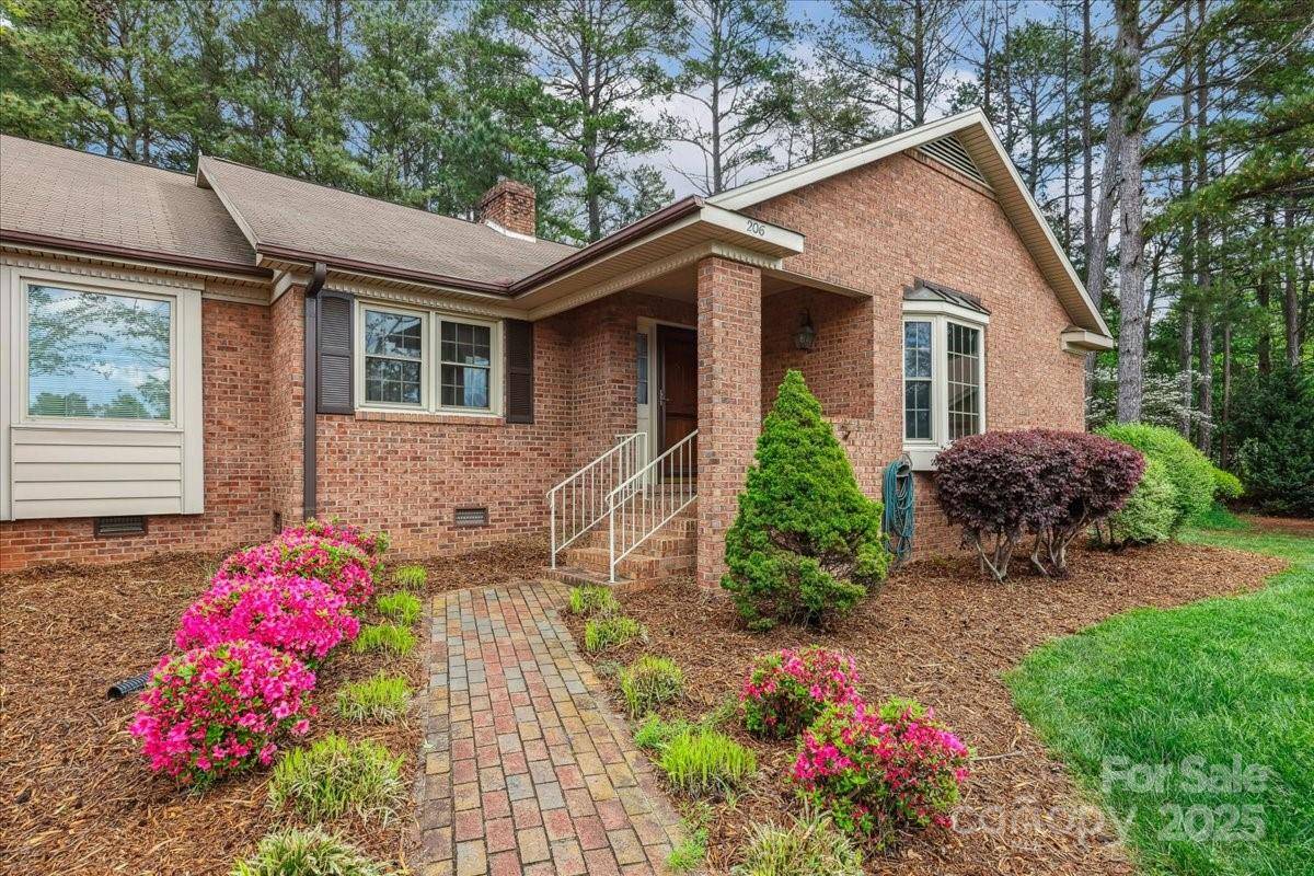 206 Swaim CT, Salisbury, NC 28147