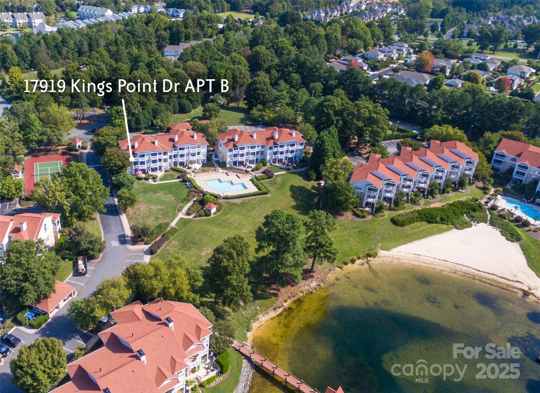 17919 Kings Point DR, Cornelius, NC 28031
