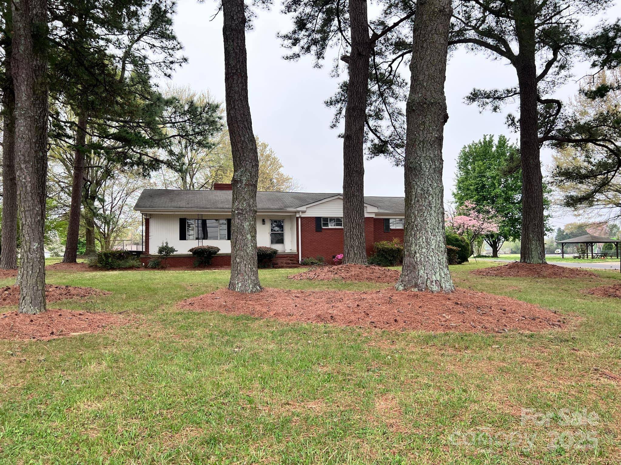511 W Main ST, Cleveland, NC 27013