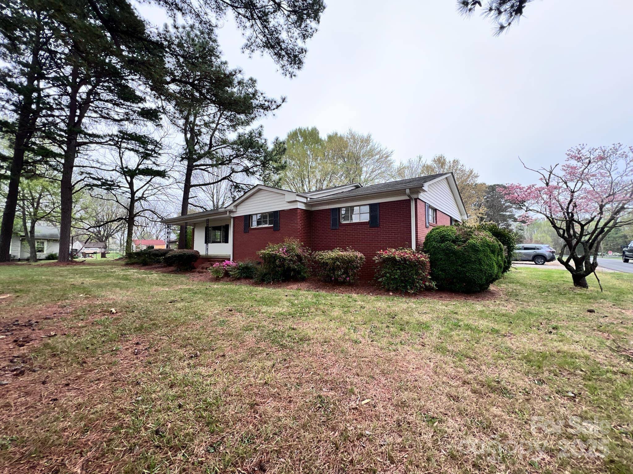 511 W Main ST, Cleveland, NC 27013