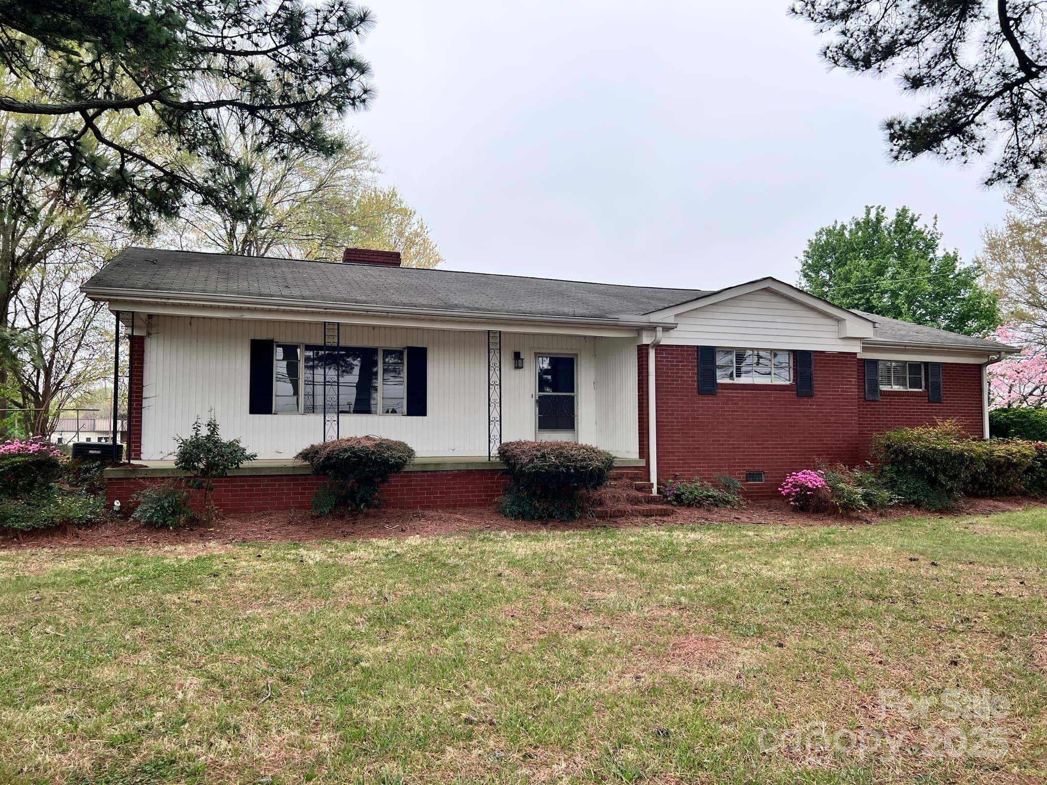 511 W Main ST, Cleveland, NC 27013