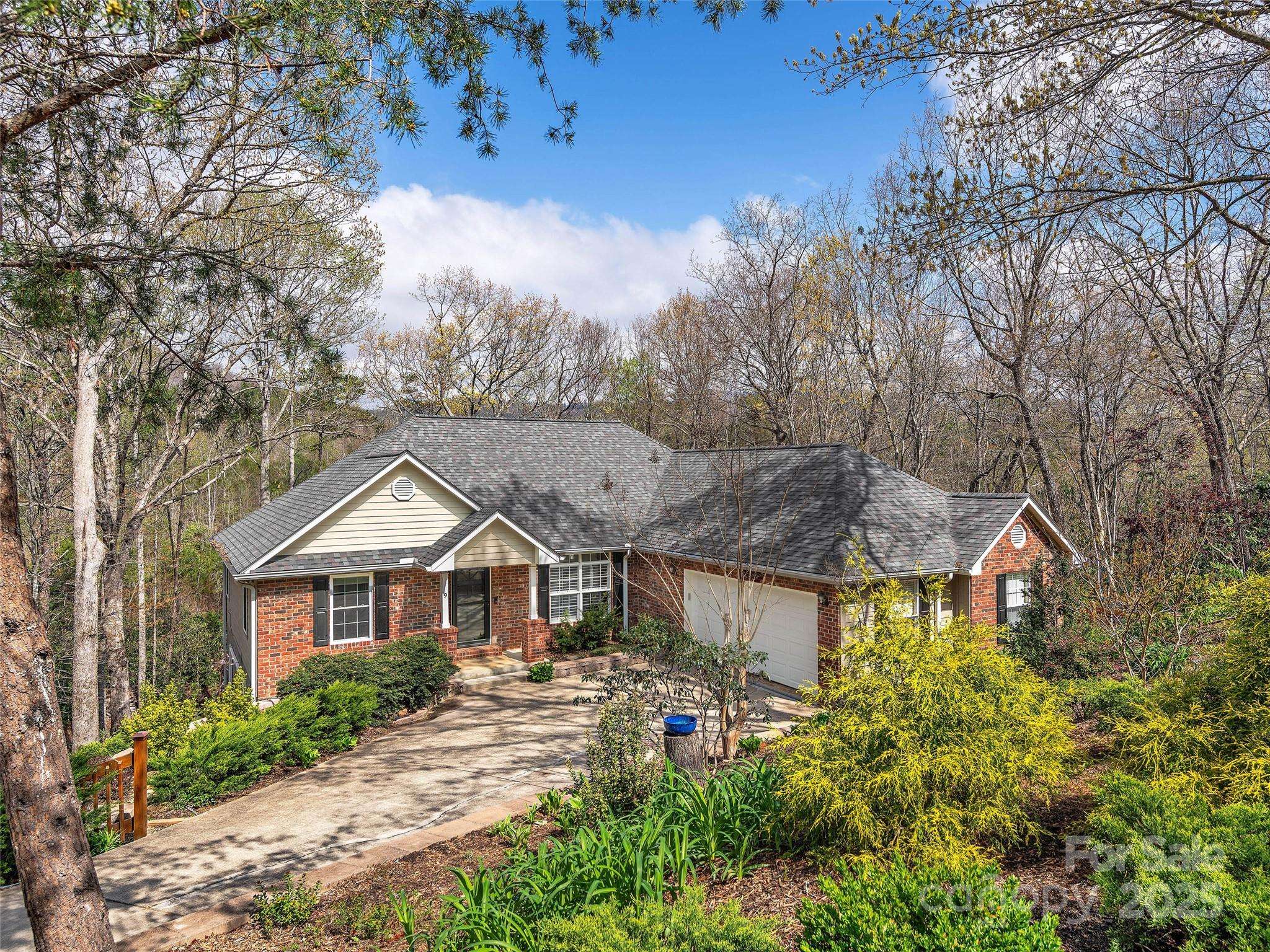 9 Kit CT, Fletcher, NC 28732