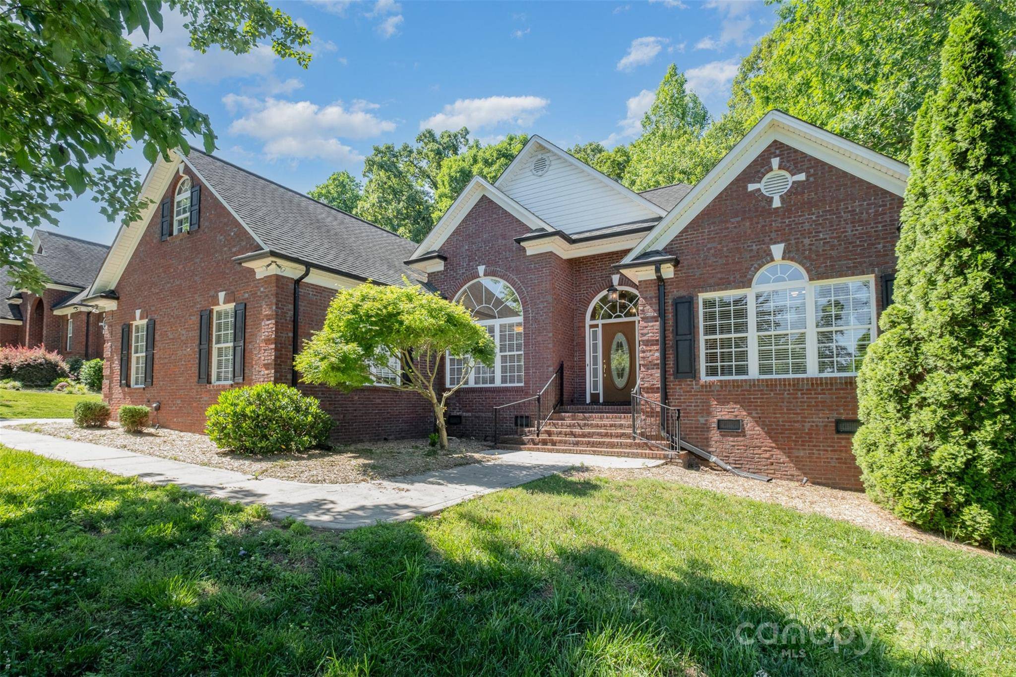 3917 Erskine Woods DR, Bessemer City, NC 28016
