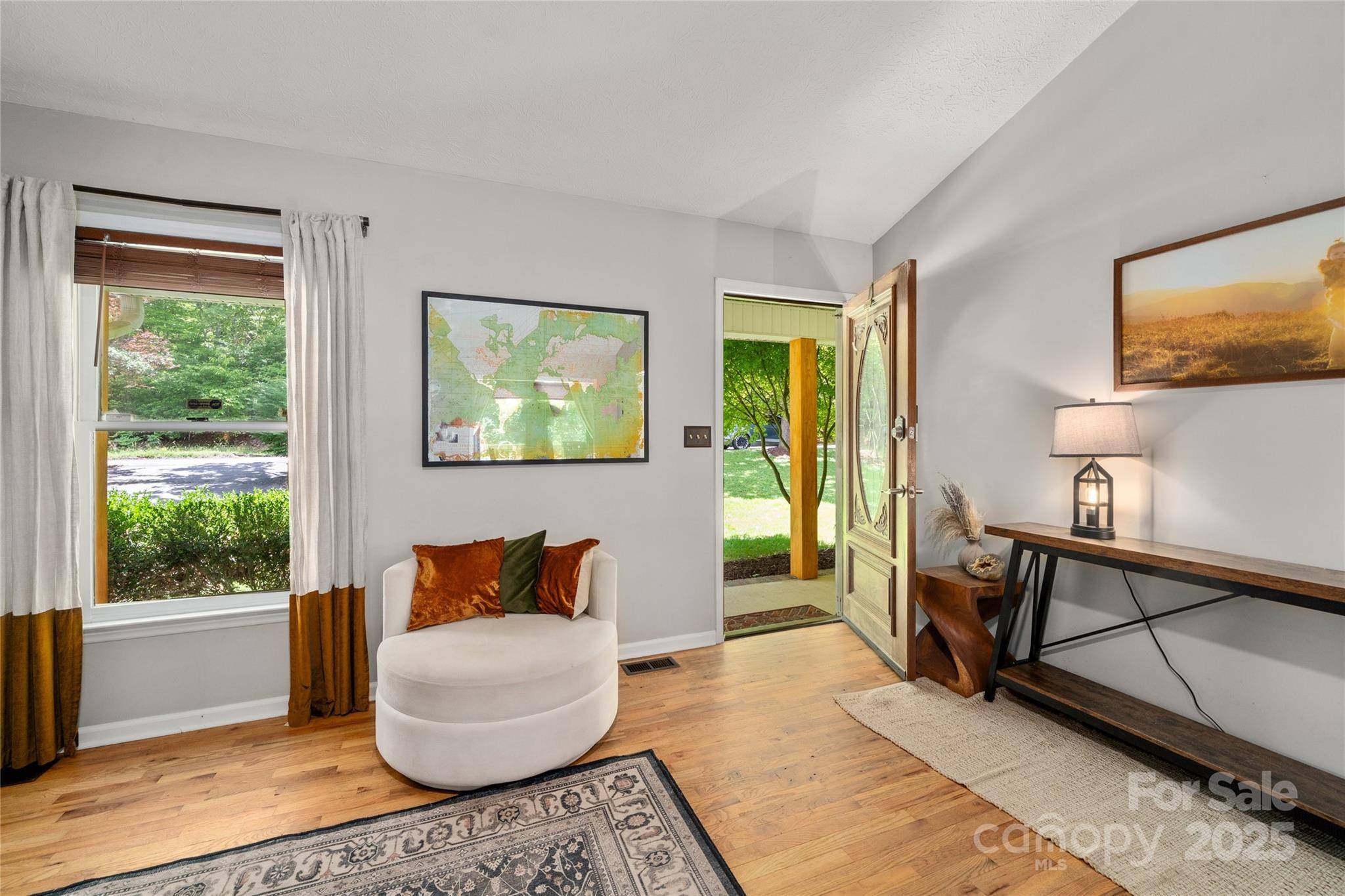 347 Park Knoll DR, Horse Shoe, NC 28742