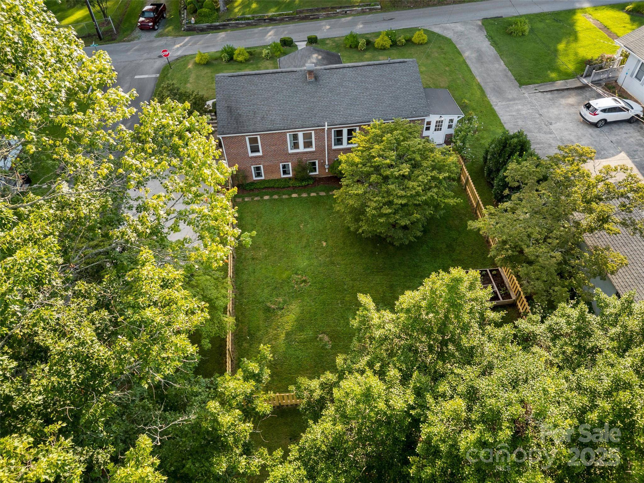 301 Carolina AVE, Brevard, NC 28712