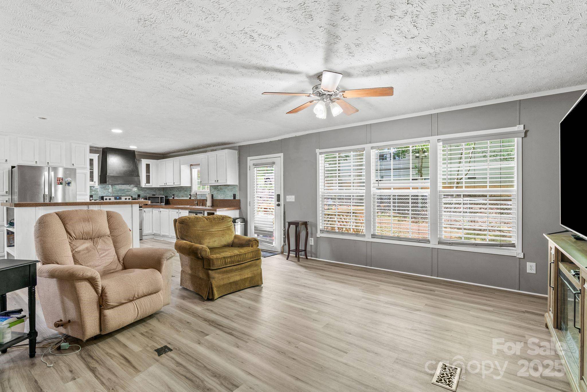 27 Sage WAY, Clyde, NC 28721