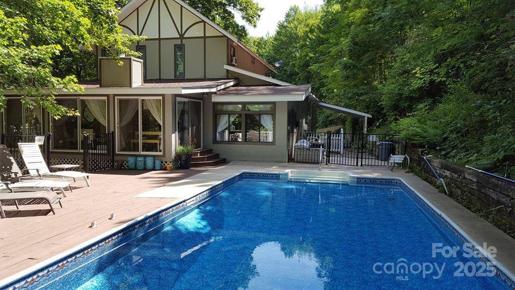 1504 Red Marble RD, Andrews, NC 28901