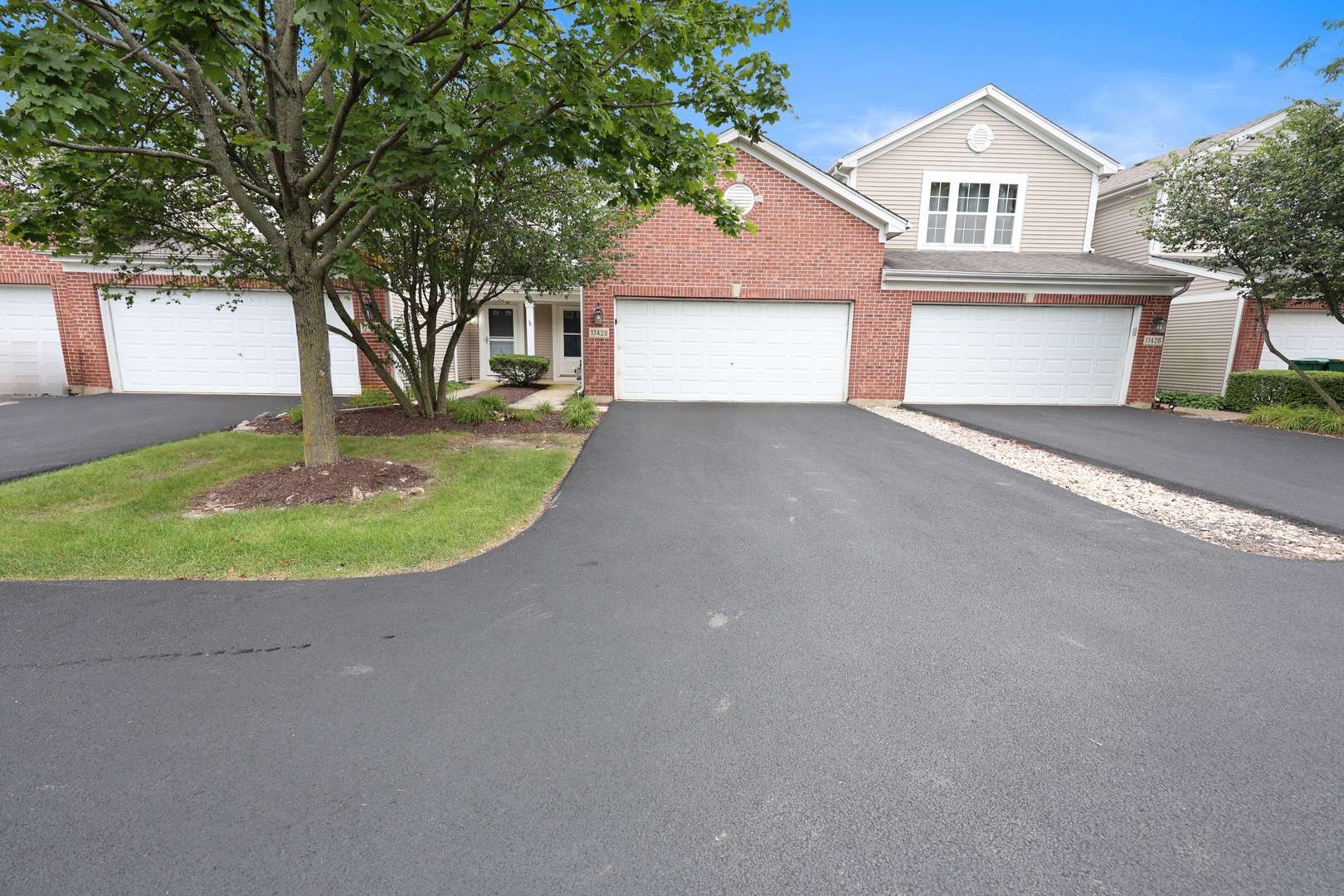 17428 FOX BEND LN, Lockport, IL 60441