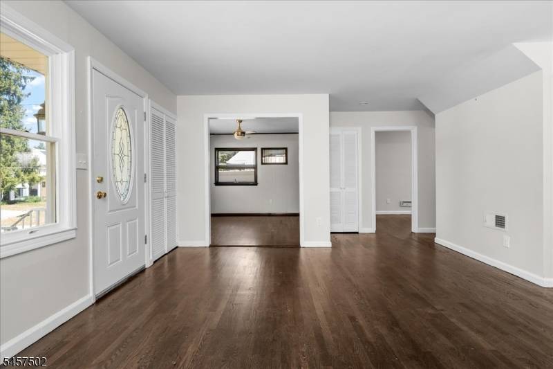 13 Windbeam Rd, Riverdale Boro, NJ 07457