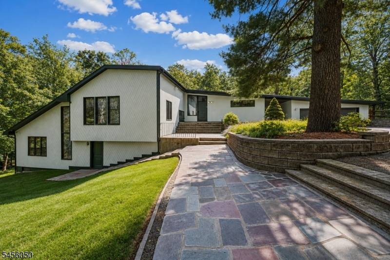 26 SKYLINE DRIVE, Watchung Boro, NJ 07069