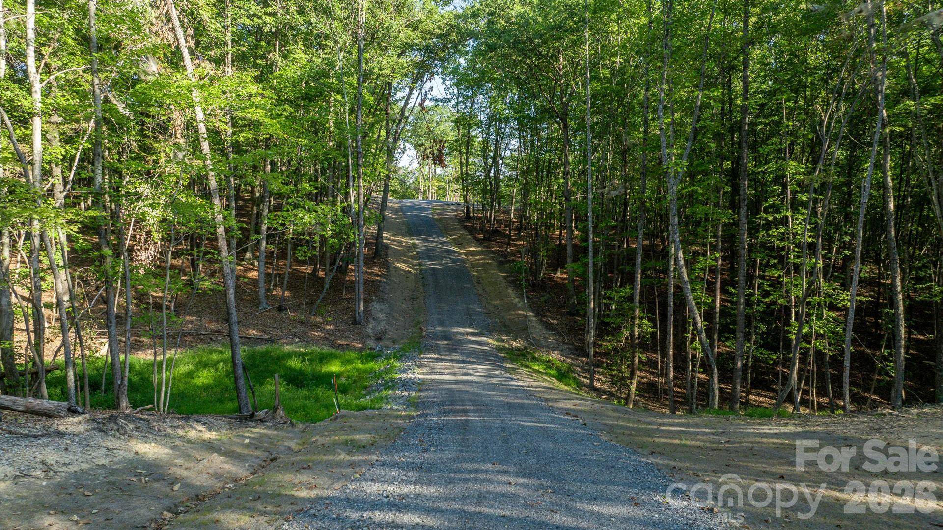 1390 Hanging Rock RD, Danbury, NC 27016