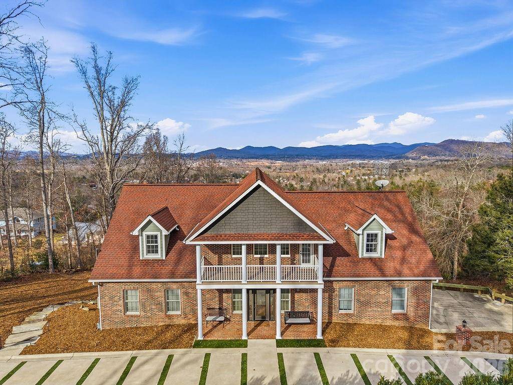 38 Sweetwater Oaks DR, Fletcher, NC 28732