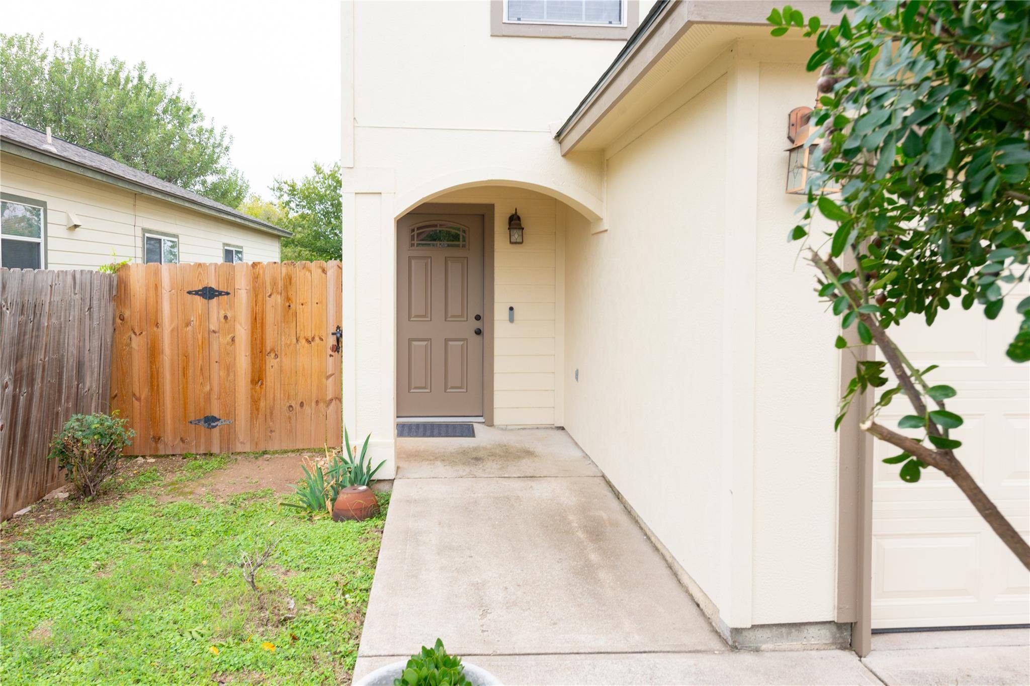 7011 Thannas WAY, Austin, TX 78744