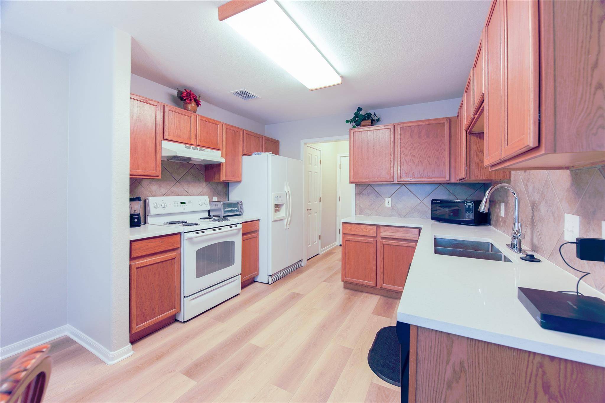 7011 Thannas WAY, Austin, TX 78744