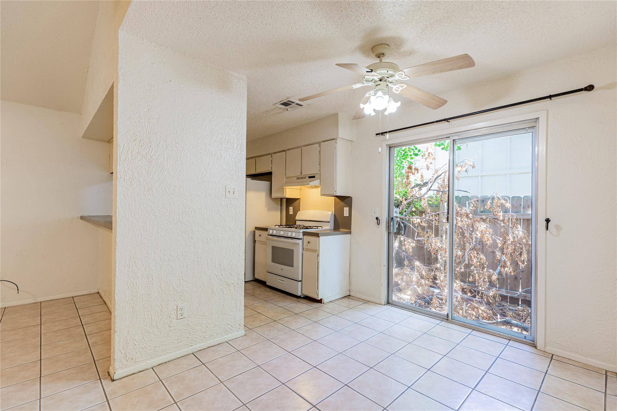 11405 Ptarmigan DR #B, Austin, TX 78758