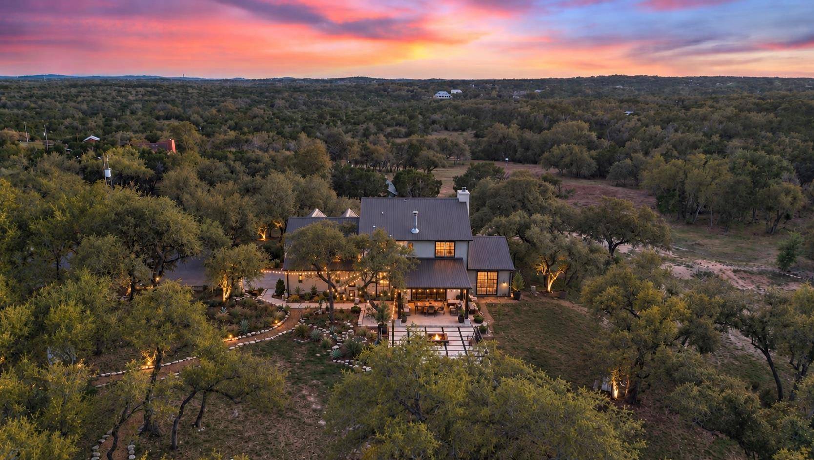 290 Sunset RDG, Dripping Springs, TX 78620