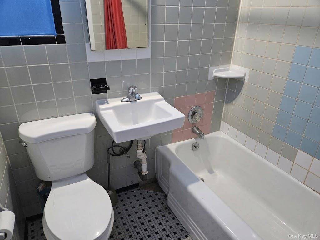 82 Forbell ST, Brooklyn, NY 11208