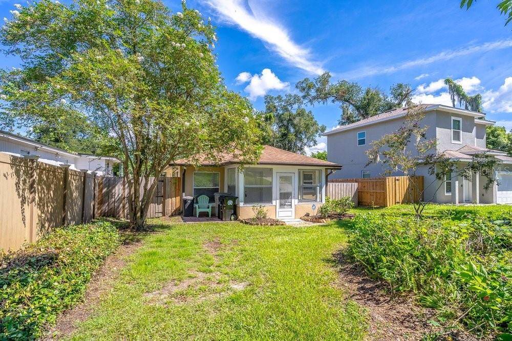 617 E 1ST ST, Apopka, FL 32703