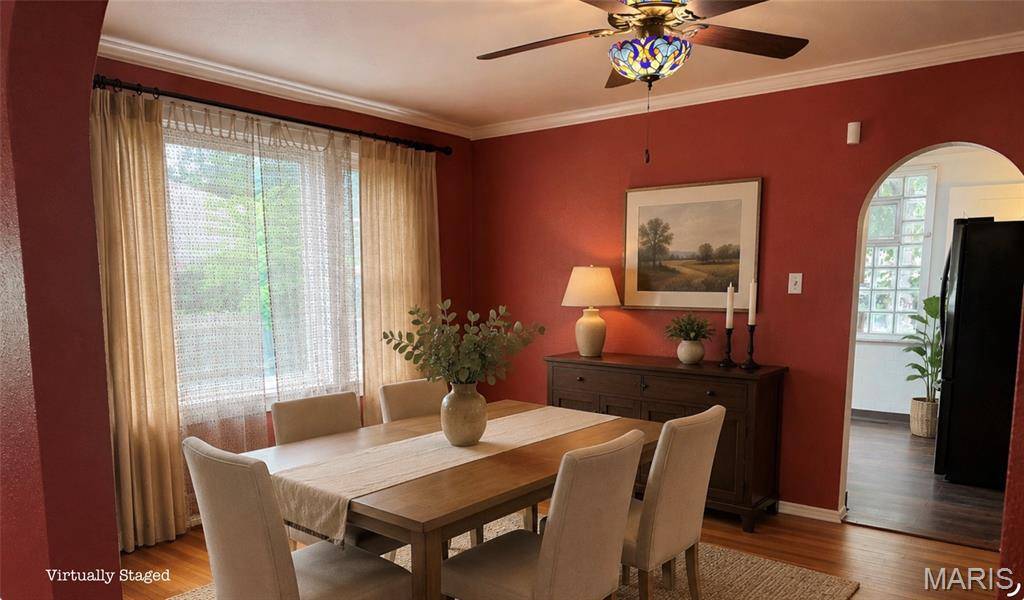 919 W Henry ST, Staunton, IL 62088